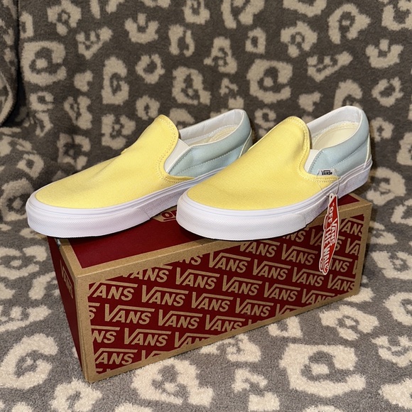 Vans Classic Slip-On (Pastel Block/Mlt/True White) Sneaker New - Picture 1 of 17